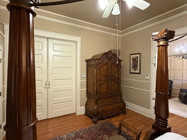 139 Henderson St — Photo 3