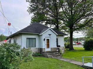 1306 W Saint Louis St, West Frankfort, IL 62896