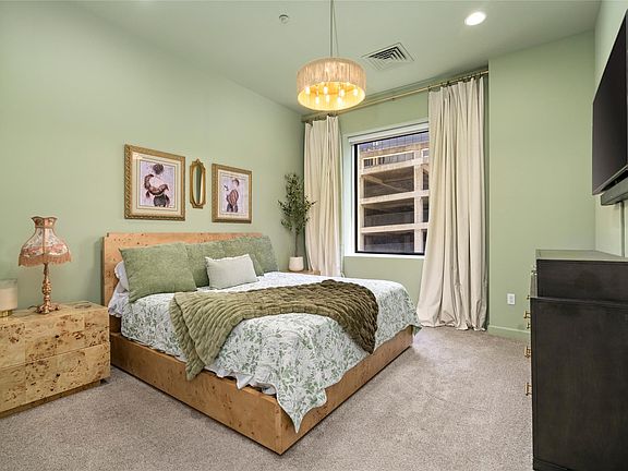 3rd image of 914 Main St Unit 1008