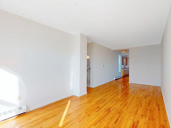 2nd image of 418 W 129th St #20