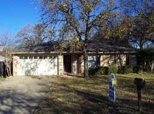128 Montreal Dr, Hurst, TX 76054
