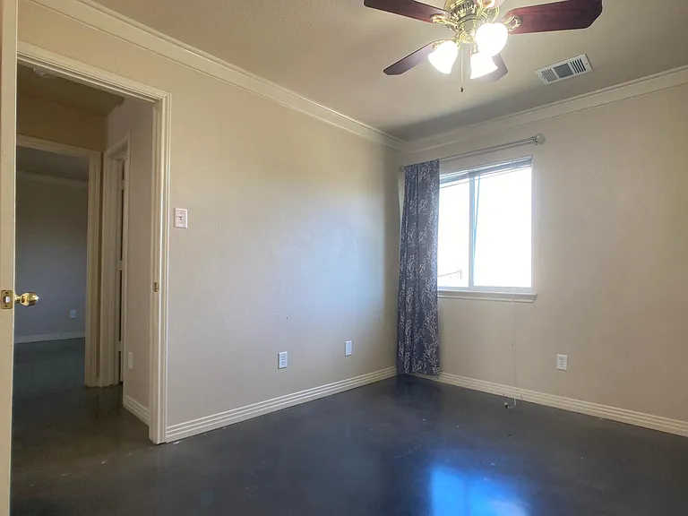 3rd bedroom, opposite view