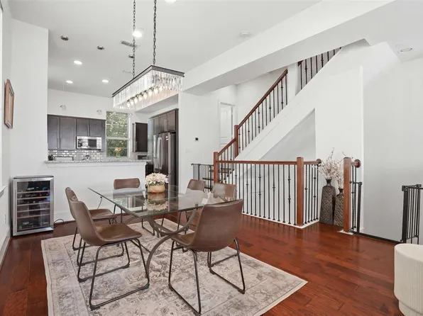 2106 Radcliffe St, Houston, TX 77007