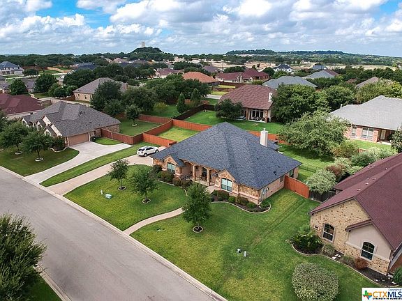 3rd image of 4010 Lazy Brook Dr
