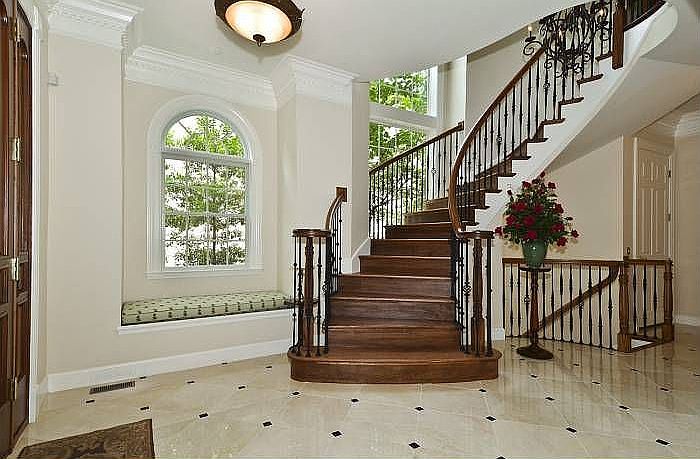 Front Spiral Staircase