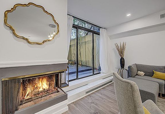 3rd image of 311 E 51st St #1