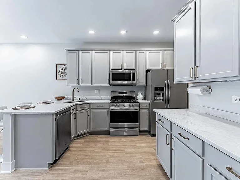 307 Abington Woods Dr — Photo 10