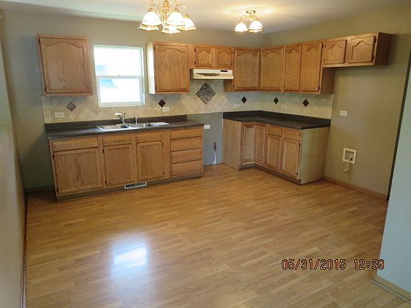 2nd image of 221 E Lake Park Ave