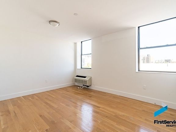 3rd image of 9002 Queens Blvd APT 508