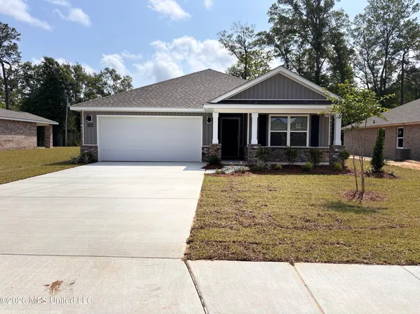 17406 E Sycamore St, Gulfport, MS 39503