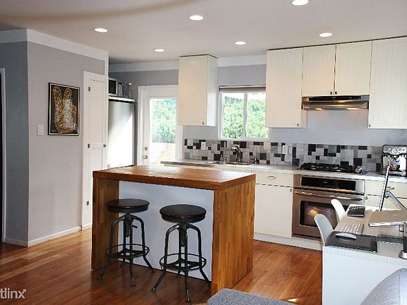 2nd image of 1607 Chalmers St