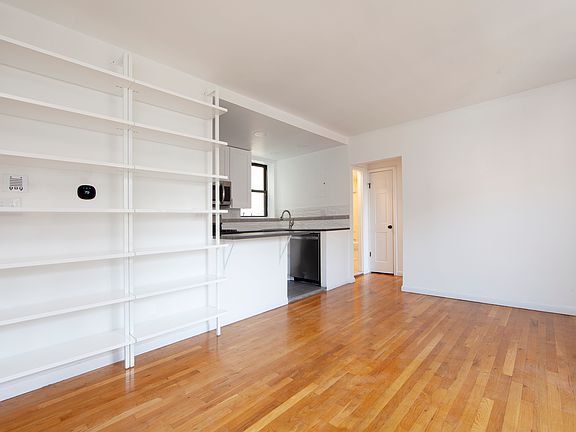 3rd image of 211 Sackett St APT 3E