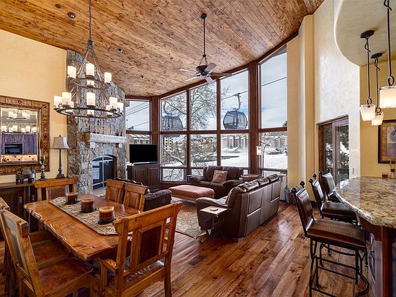 3rd image of 2306 Ski Trail Lane UNIT 131