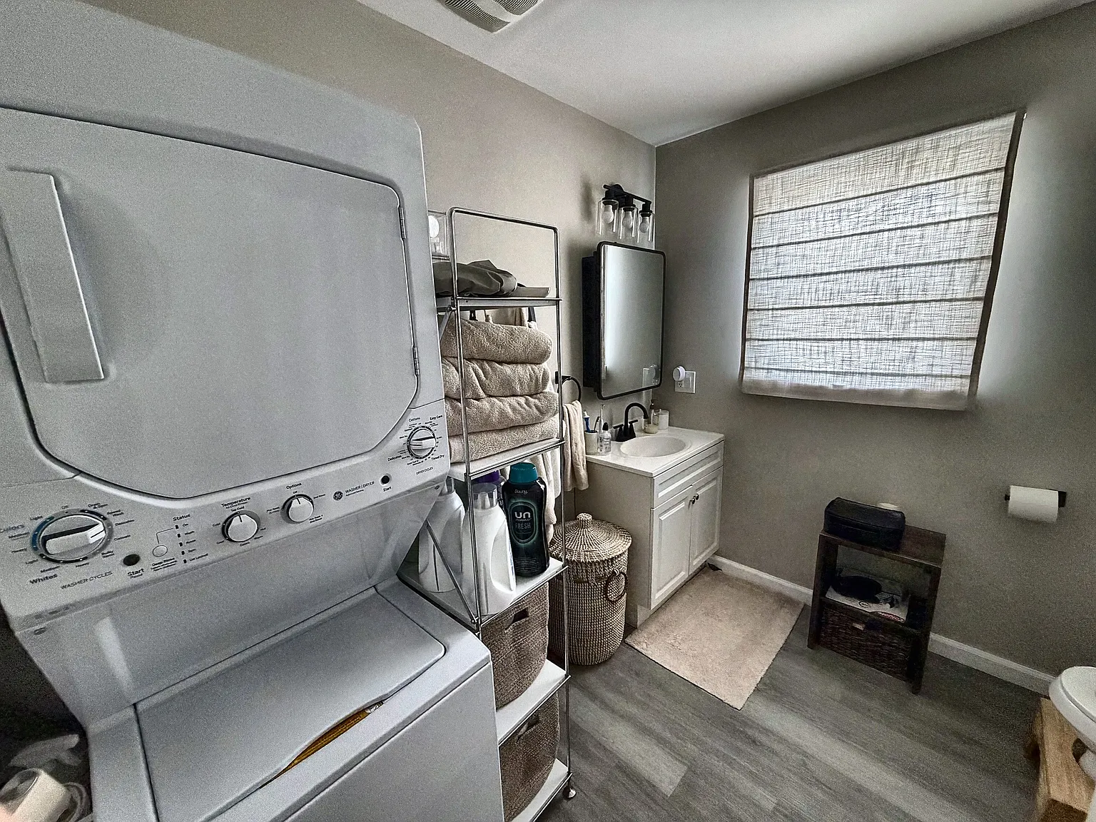 3 bed, 1.0 bath, 900 sqft, $3,395 — Photo 4