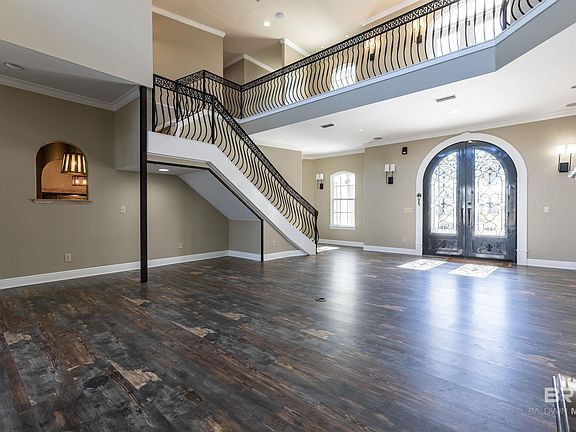 3rd image of 32355 River Rd