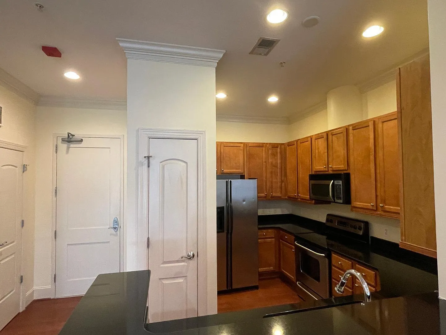 1 bed, 1.0 bath, 959 sqft, $1,650 — Photo 3