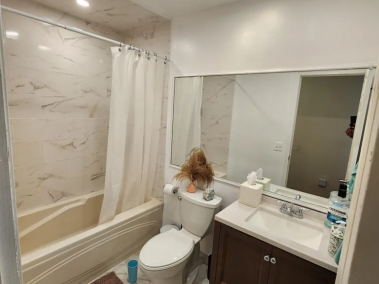67 Vaughan Dr #4 — Photo 6
