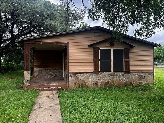 2nd image of 319 Ridgecrest Ct