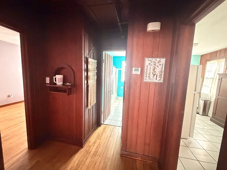 1301 S Albany Ave #B — Photo 11