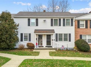 261 Sylvan Knoll Rd, Stamford, CT 06902