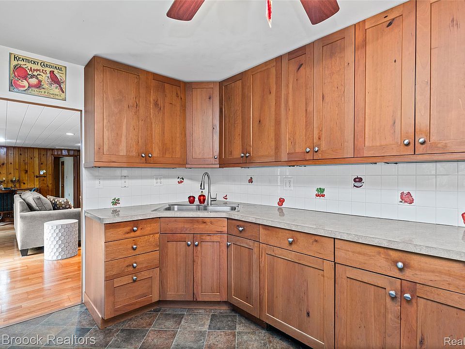 29799 Linden St, photo 24