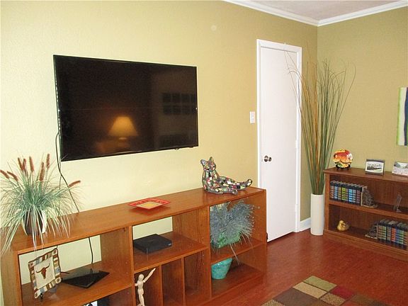5th image of 743 E Oltorf St APT 101