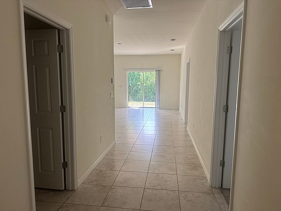 3rd image of 108 Boxwood Ln