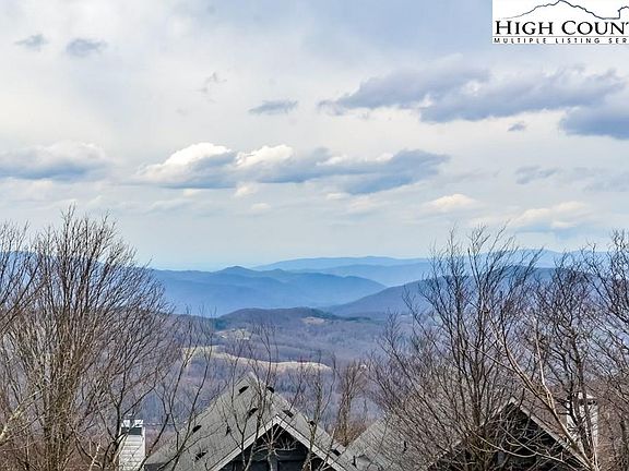 2nd image of 301 Mariah Cir #19