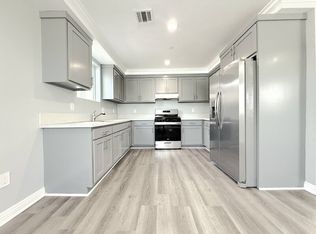 320 E 55th St, Los Angeles, CA 90011