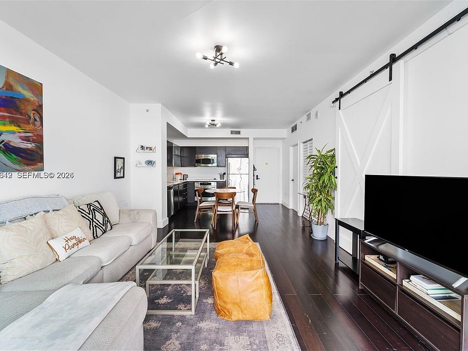 1st image of 90 SW 3rd St APT 1406