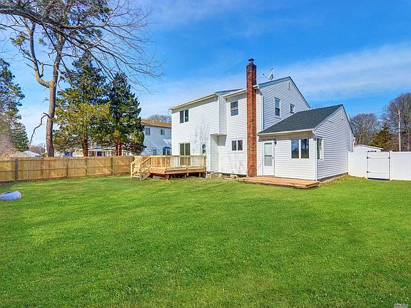 2nd image of 56 Appel Dr E