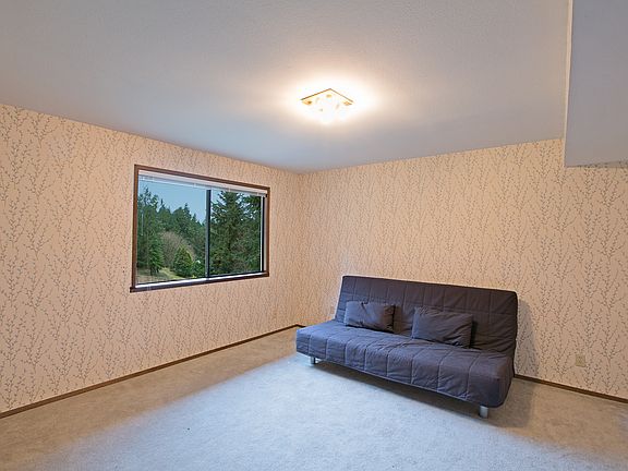 5th image of 17824 194th Ave NE