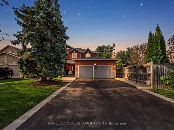 20 Speirs Rd, Barrie, ON L4N 8H2