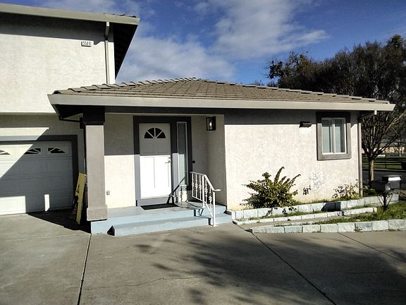 2nd image of 550 Edgewood Dr APT A