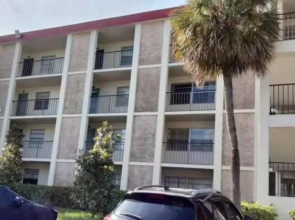 3001 NW 48th Ave APT 333, Lauderdale Lakes, FL 33313