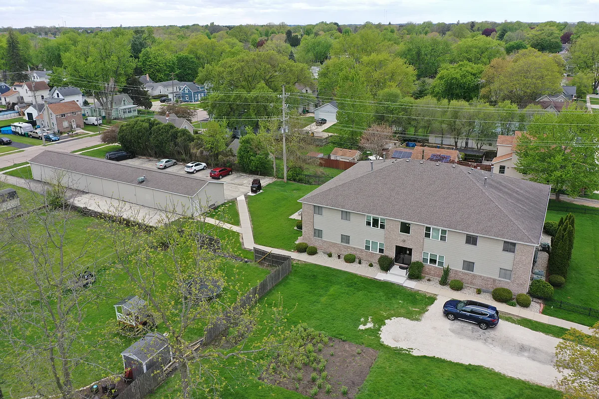 Building Photo - 326 Edward St #6