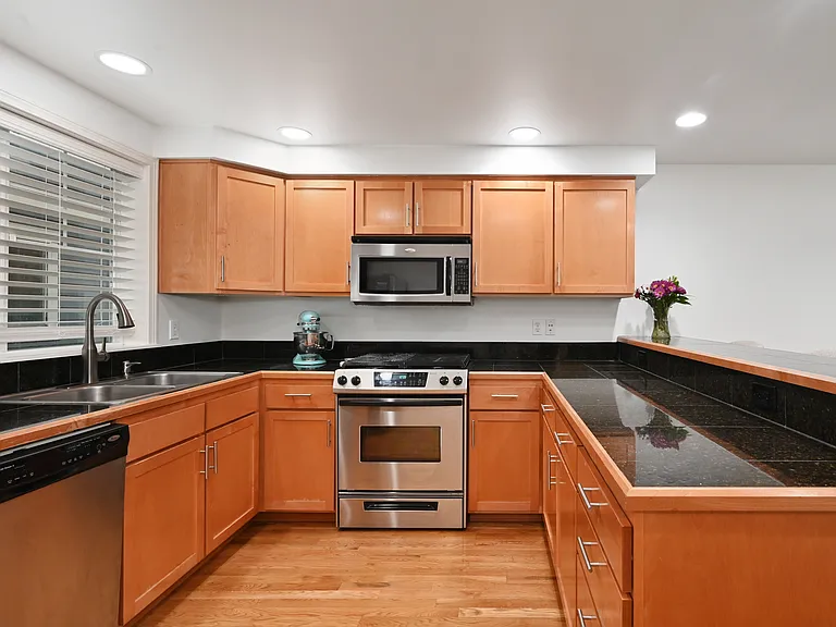 8509 Midvale Ave N #C — Photo 8