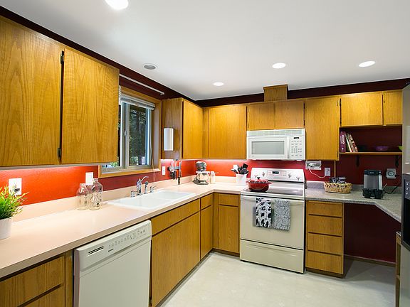 4th image of 43420 SE 174th St