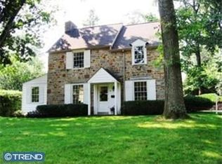 19 Chestnut Ln, Wayne, PA 19087