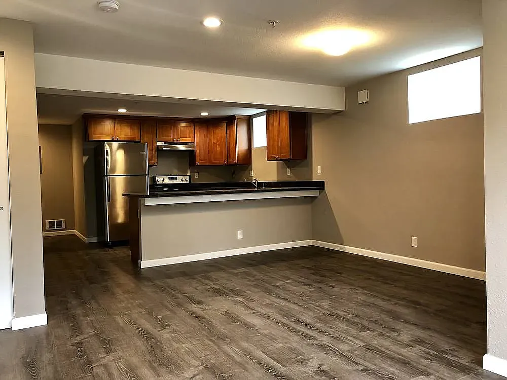 2 bed, 745 sqft, $2,300 — Photo 1