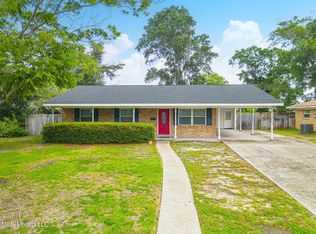 2323 Middlecoff Dr, Gulfport, MS 39507