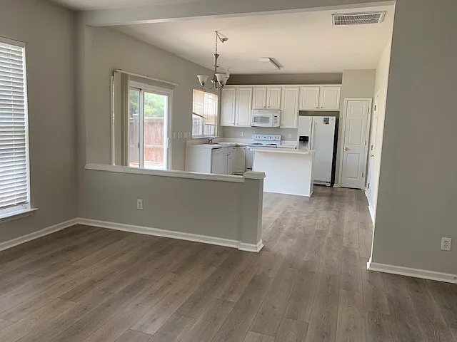 108 Millicent Way — Photo 3