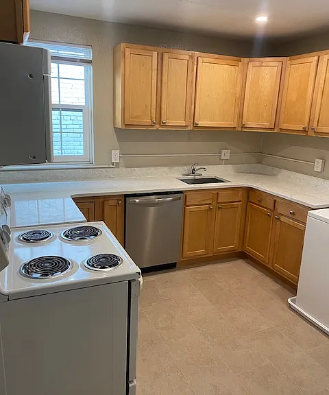 638 E 12th Ave #MAIN LEVEL — Photo 29