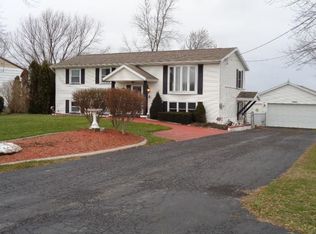 2990 Church Rd, Hamlin, NY 14464