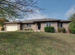 1905 S 11th Ave, Ozark, MO 65721