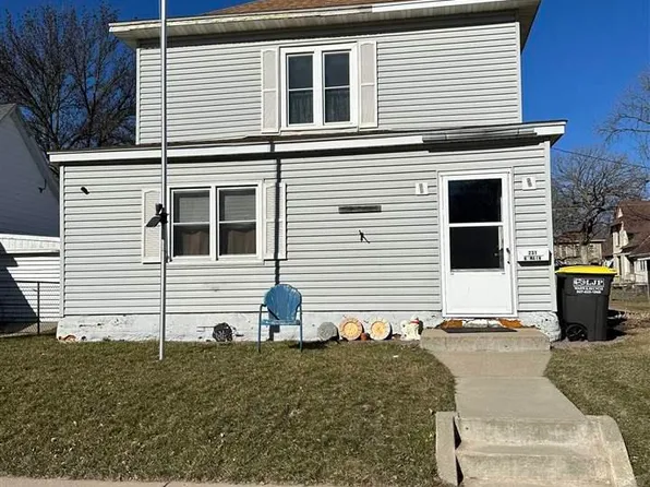 231 N Main St, Lake Crystal, MN 56055