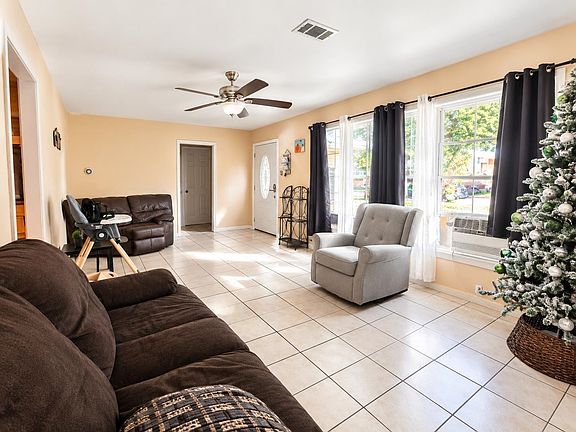 5th image of 300 George Ln