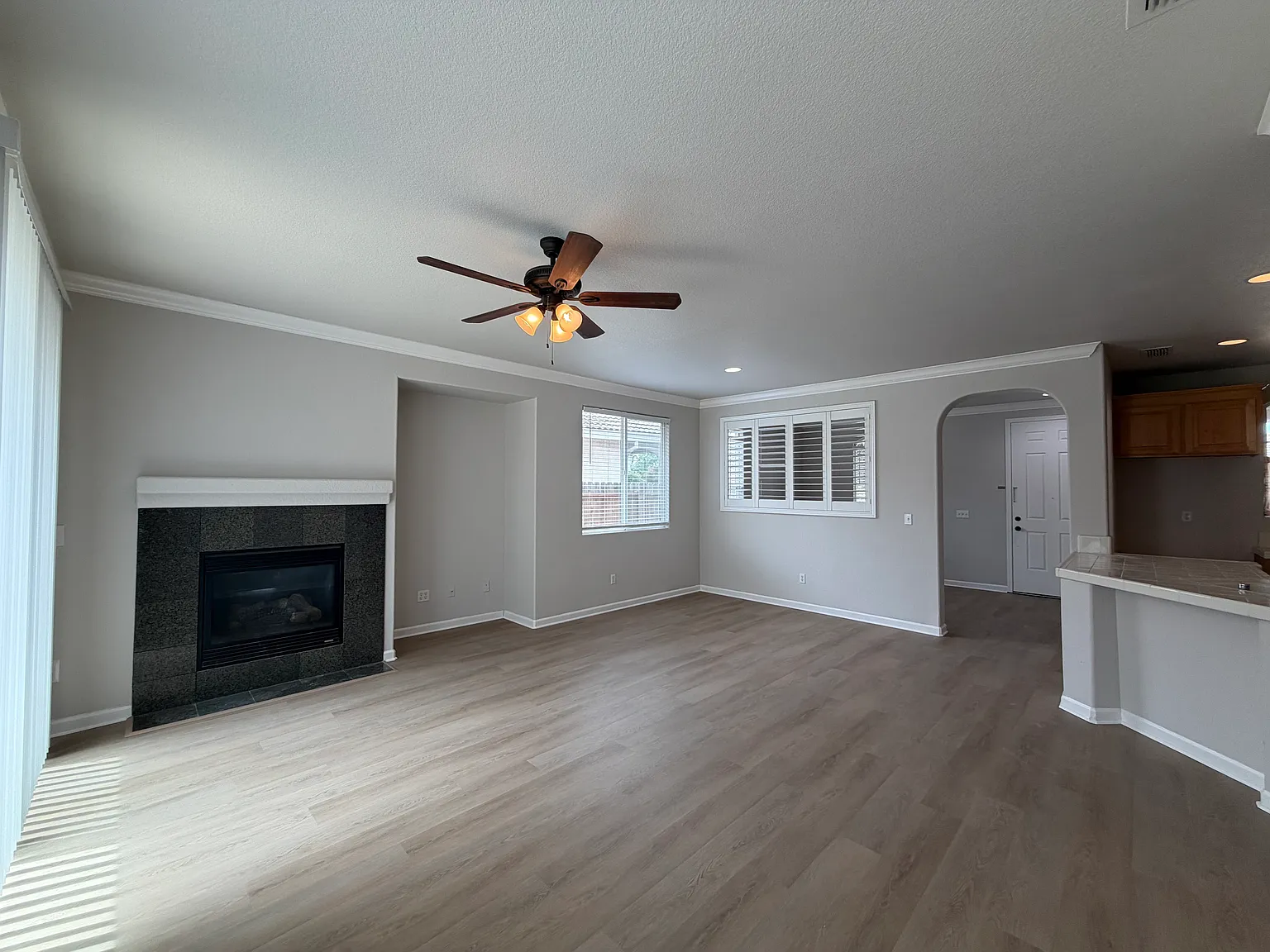 3 bed, 1450 sqft, $2,750 — Photo 4