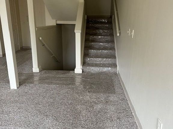 5th image of 1312 Derry St APT 305