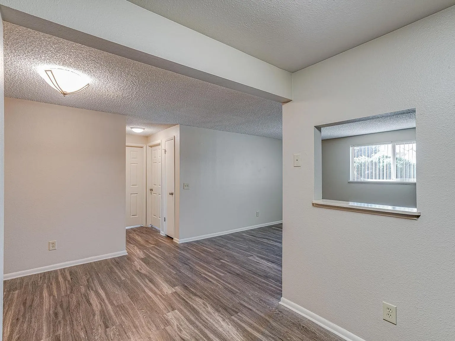 Woodridge Apartments — Photo 3